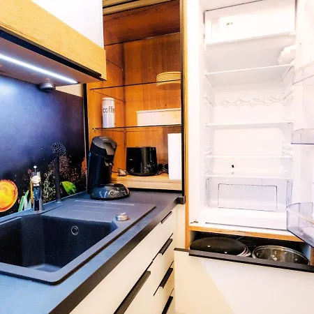Janu-homes - 5 - 2 - 12 Betten - Boardinghouse Roemerstrasse Апартаменты *