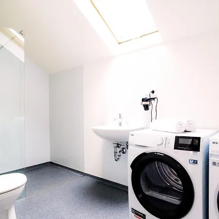 Janu-homes - 5 - 2 - 12 Betten - Boardinghouse Roemerstrasse شقة Runkel