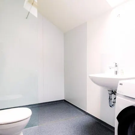 Janu-homes - 5 - 2 - 12 Betten - Boardinghouse Roemerstrasse Runkel
